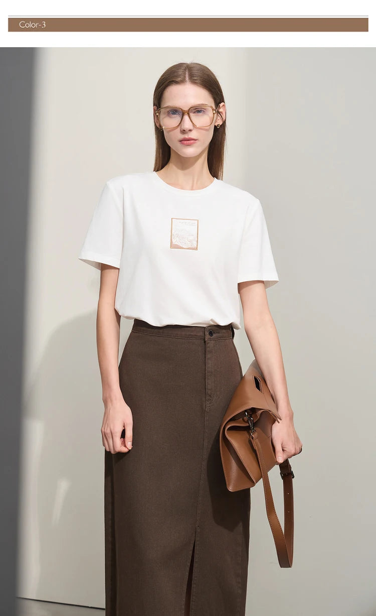 Damen T-Shirt aus Baumwolle mit lässigem O-Ausschnitt und modischer Stickerei