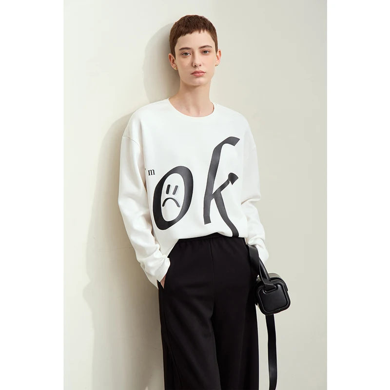 Damen T-Shirt im minimalistischen Stil mit Rundhalsausschnitt und Druckdesign