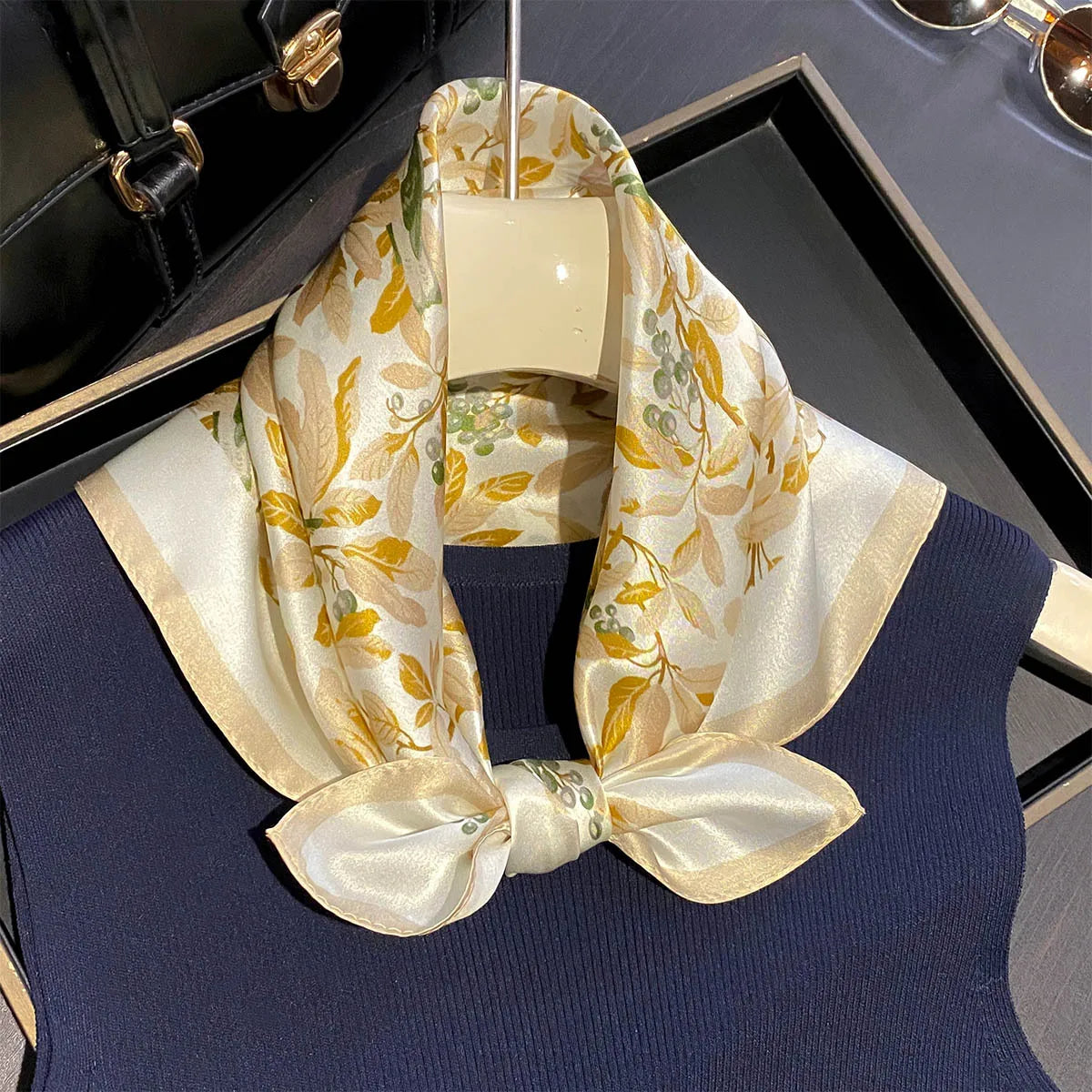 Damen Seidenschal 53cm quadratisch Blumenprint Luxus Hijab Bandana I