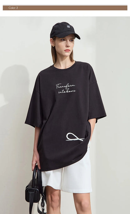 Damen T-Shirt aus ultraloch Stretch-Baumwolle mit Buchstaben-Bowknot-Aufdruck