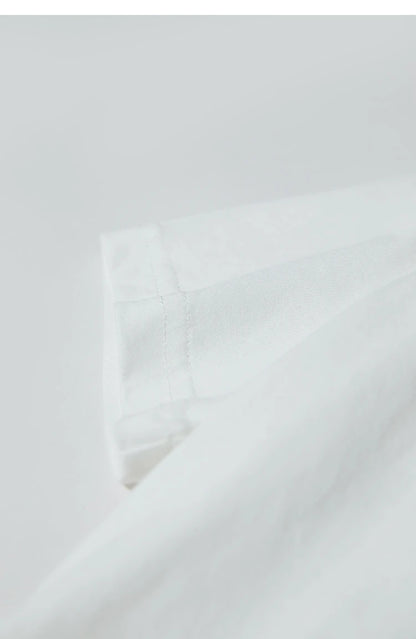 Damen T-Shirt im minimalistischem Stil mit V-Ausschnitt und Plissee-Details