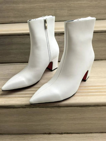 Chunky-Heel-Herrenstiefel mit seitlichem Reißverschluss, spitz zulaufende Zehen, weiß