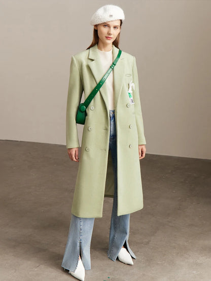 Damen Mantel im minimalistischen Stil mit umlegekragen und Taschen für den Winter
