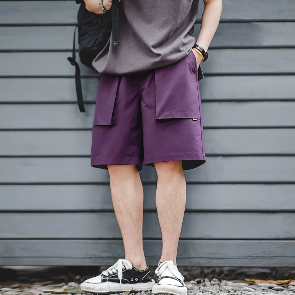 Herren Shorts aus leichtem Material mit großen Taschen in Schwarz