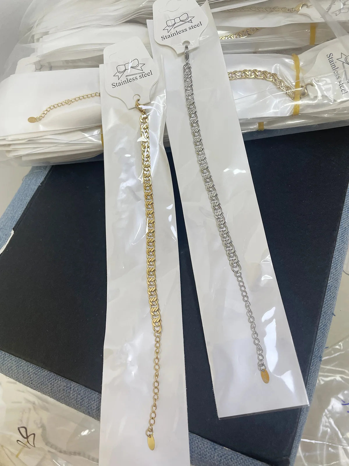 Damen-Gliederarmband gedreht aus Titanstahl