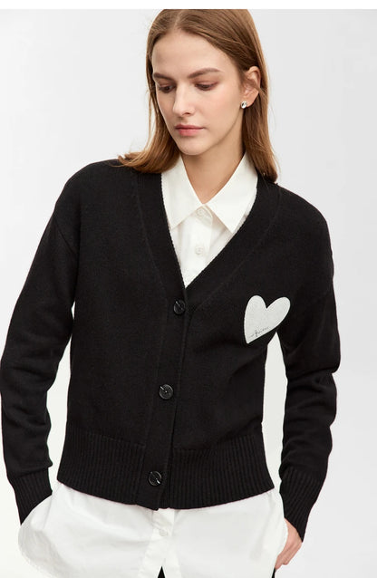 Damen-Strickjacke V-Ausschnitt Wollstickerei locker romantisch Winter