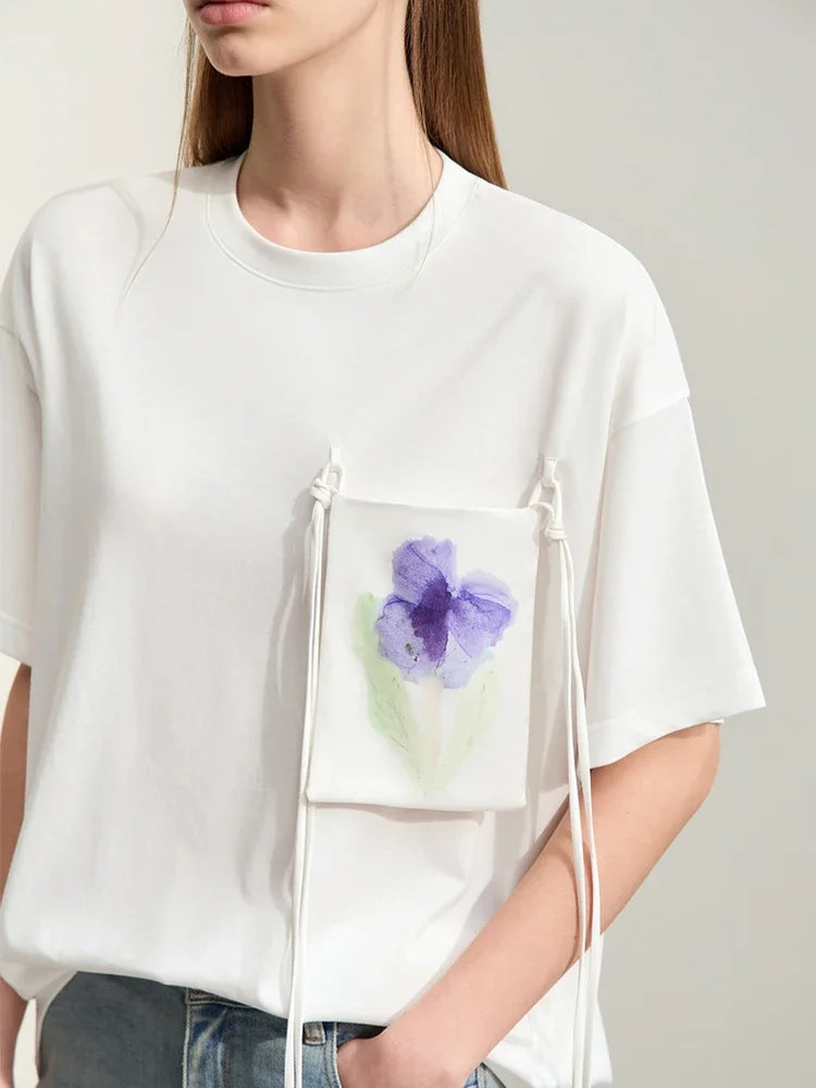 Damen T-Shirt im Minimalismus-Stil mit Taschen und elastischem O-Neck