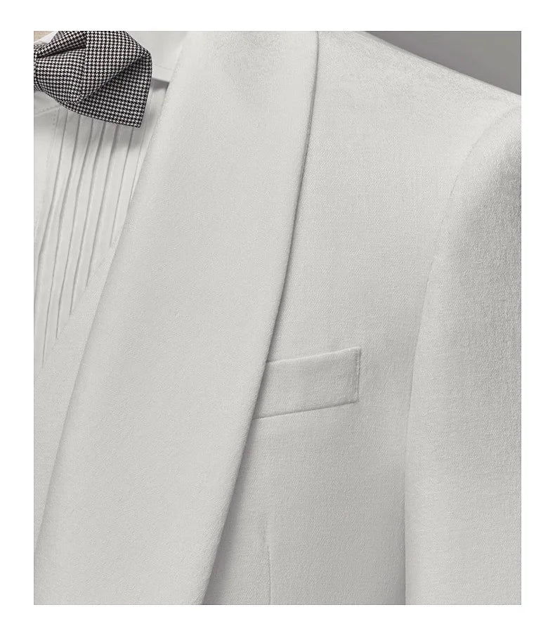 Eleganter Herrenanzug mit braunen Streifen, doppelreihig – ideal für Hochzeiten und festliche Anlässe.