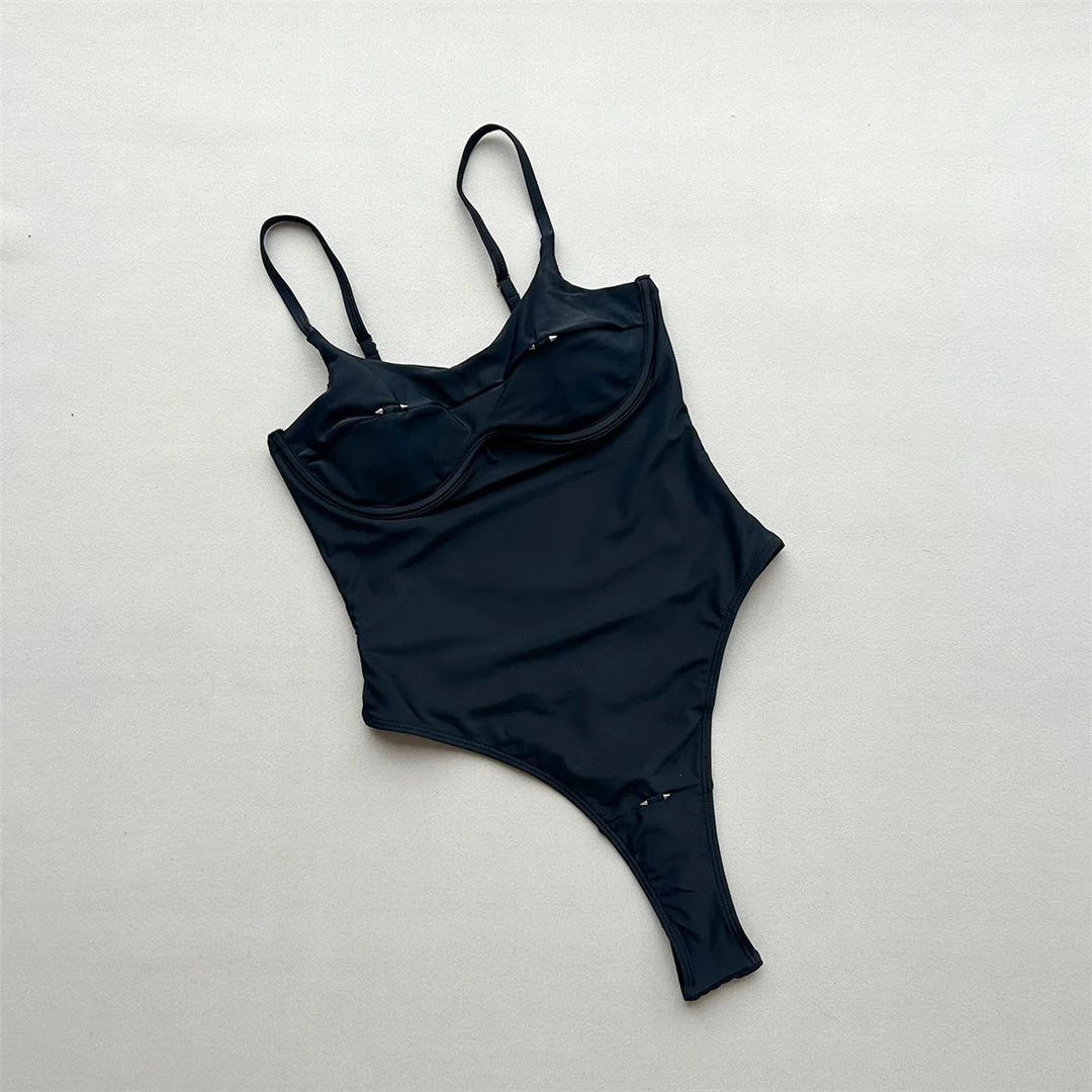 Damen-Badeanzug Cut-Out Bügel Micro-Tanga Weste gepolstert