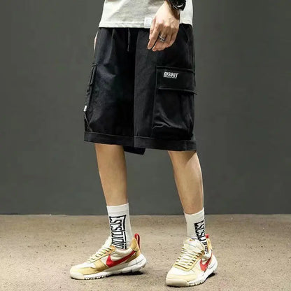 Locker sitzende Jogging-Shorts mit mehreren Taschen und doppelter Schicht für Sport und Freizeit im Freien