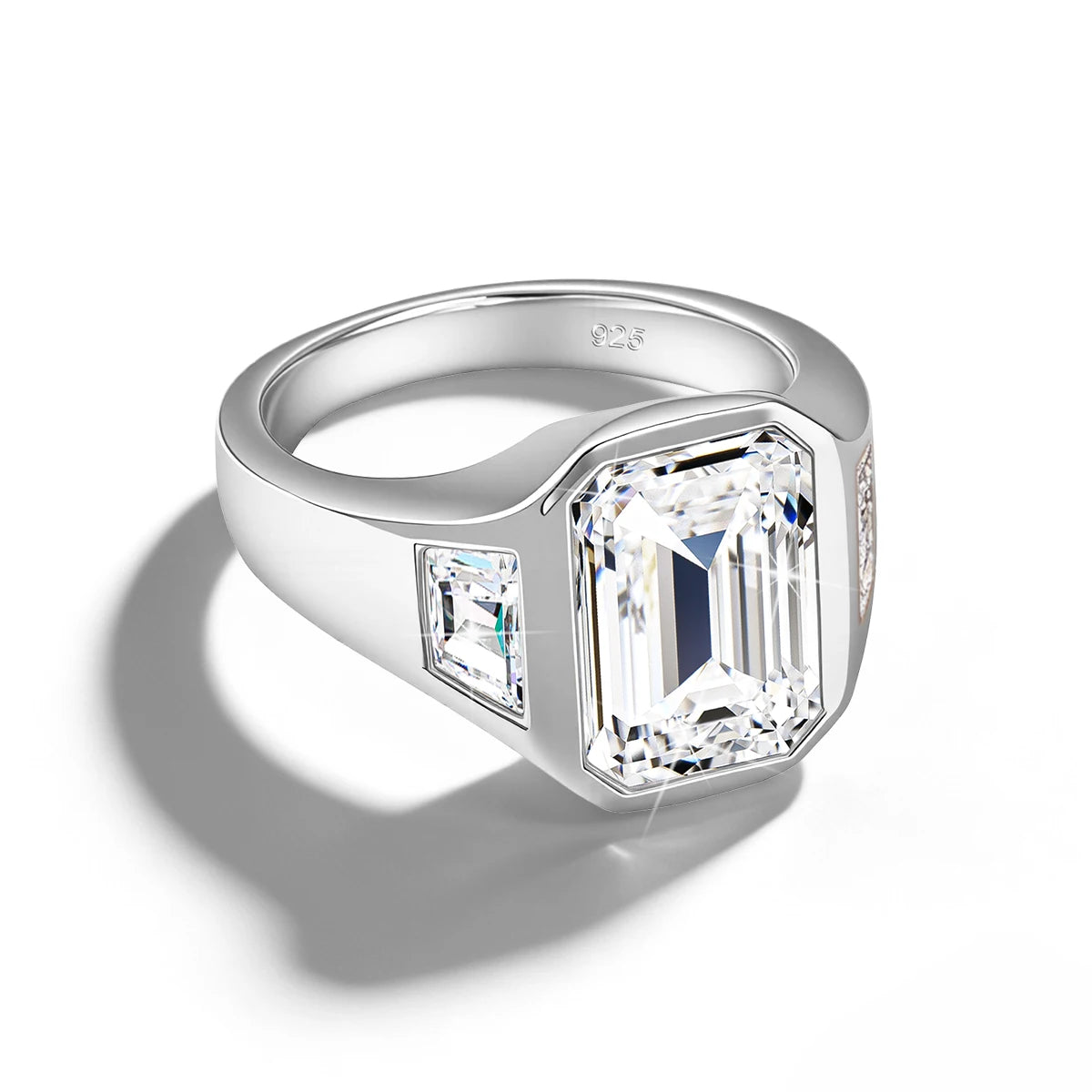Unisex-Verlobungsring Moissanit im Smaragdschliff Drei-Stein-Design aus 925 Silber