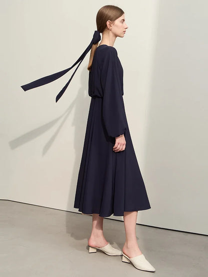 Zeitloses Damenkleid Aus Chiffon Mit Laternenärmeln Bürodamen