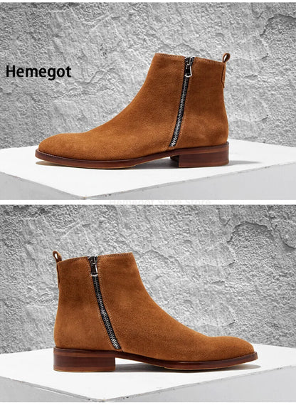Braune Wildleder-Chelsea-Boots mit seitlichem Reißverschluss, zwei Ansichten