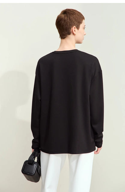 Damen T-Shirt im minimalistischen Stil mit Rundhalsausschnitt und Druckdesign