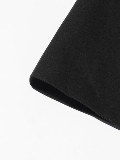 Elegantes ärmelloses Minikleid mit Rundhalsausschnitt und Pailletten-Patchwork für Damen – figurbetont und mit Schleifendetail.