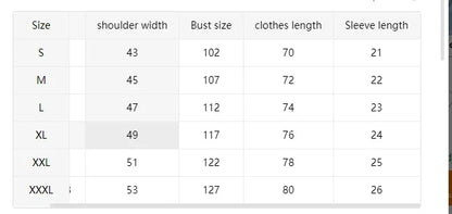 Kurzärmeliges Polo-Shirt mit vertikalen Streifen und Knopfleiste – vielseitig und stilvoll