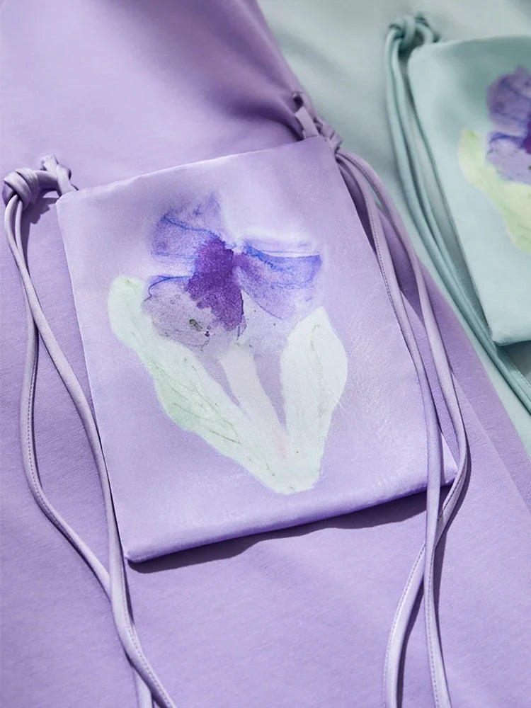 Damen T-Shirt im Minimalismus-Stil mit Taschen und elastischem O-Neck