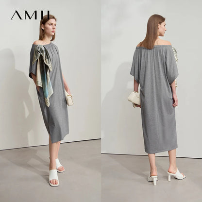 Stilvolles Frauen Freizeitkleid Mit Bequemer Passform Und Sommerdruck