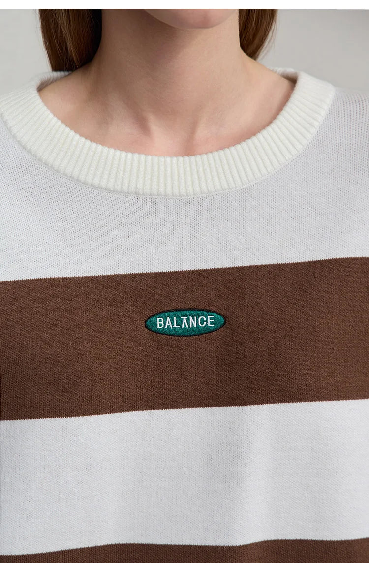 Gestreifter Damenstrickpullover mit Rundhalsausschnitt und BALANCE-Logo