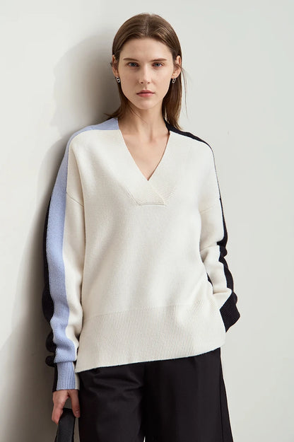 AMII Damen-Pullover mit V-Ausschnitt, cremefarbenem Strick und kontrastfarbenen Bündchen