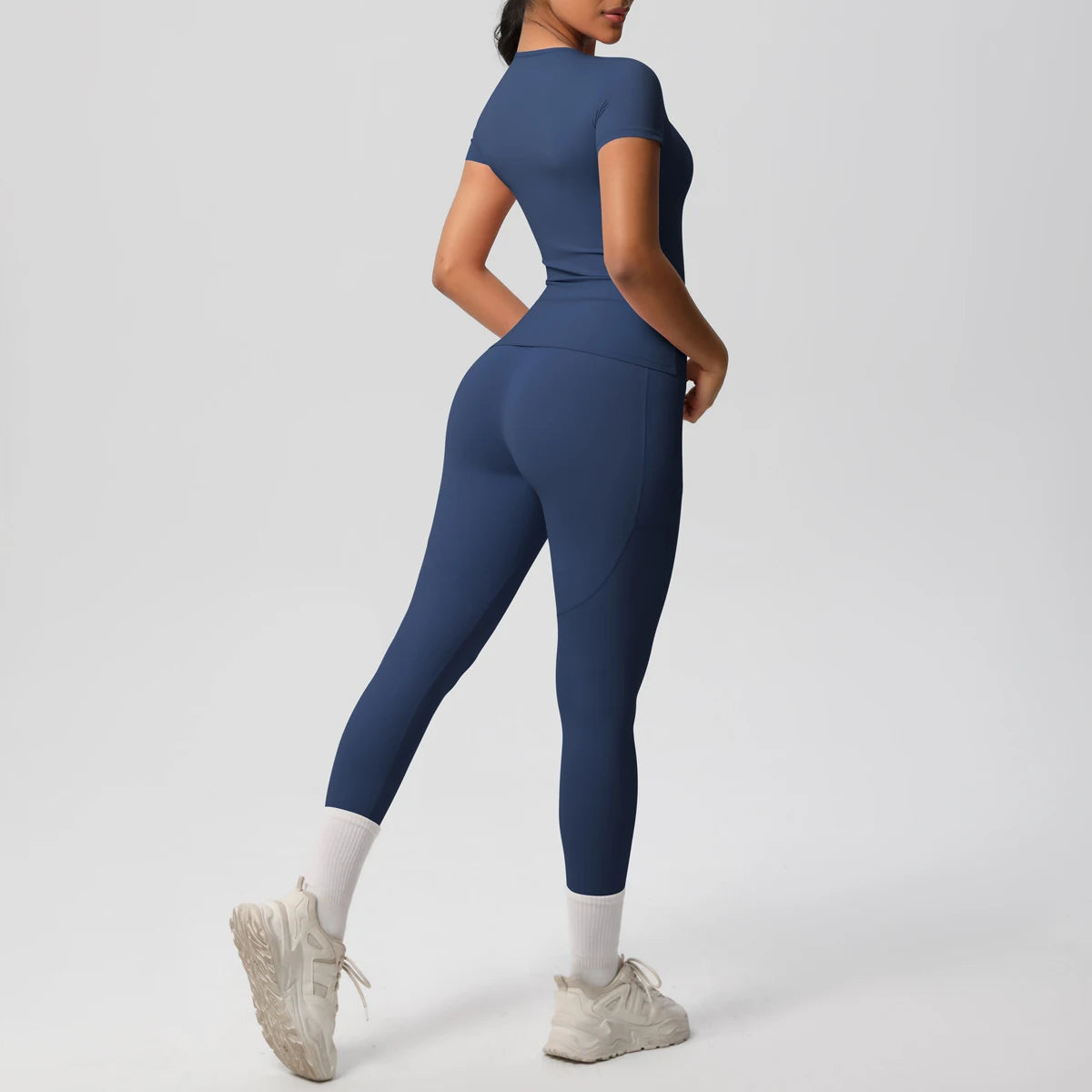 Yogaanzug (2-teilig) in Navyblau: T-Shirt und Leggings im Slim-Fit, Seitenansicht
