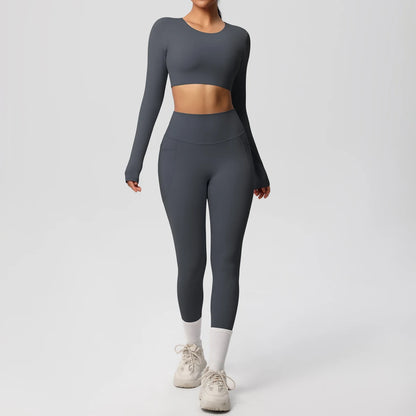 Anthrazitfarbenes Yoga-Set mit langen Ärmeln und Leggings mit weißem Knieschutz