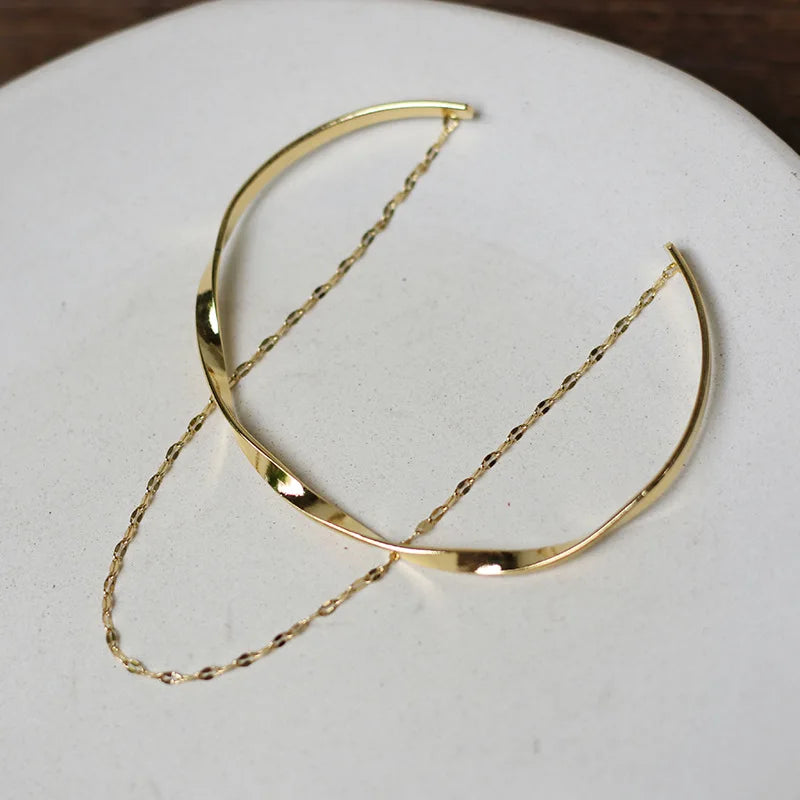 Damen-Manschettenarmreif mit Möbius-Design aus Edelstahl