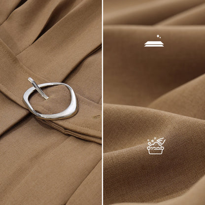 Elegantes Damenkleid Mit Reverskragen Und Gürtel Für Berufsfrauen