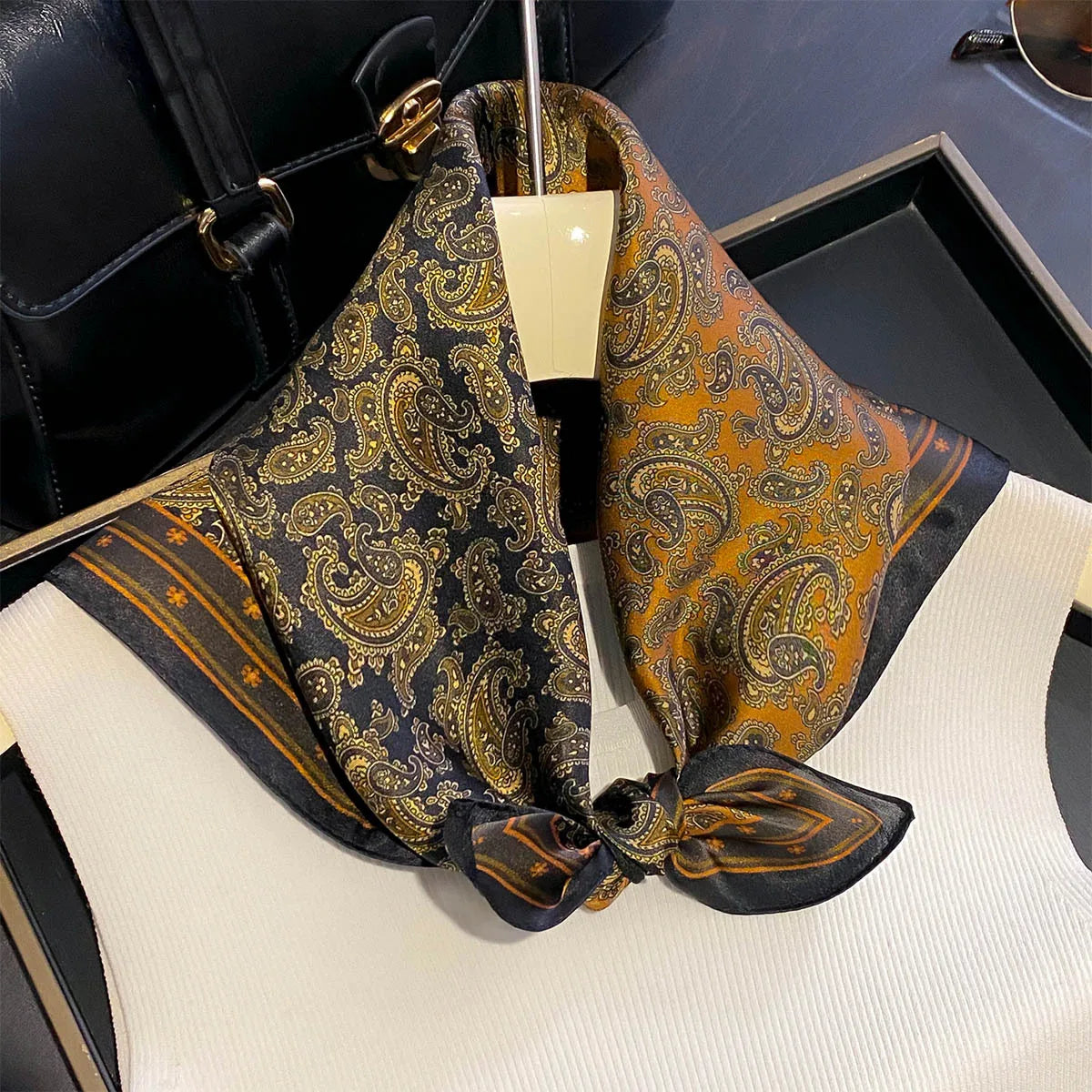 Damen Seidensatin Schal 53cm quadratisch Blumenprint Kopftuch Hijab Bandana H
