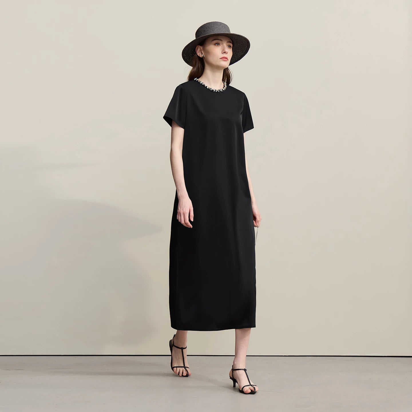 Vielseitiges Damenkleid Mit Atmungsaktivem Stoff Für Büro Und Urlaub Elegant