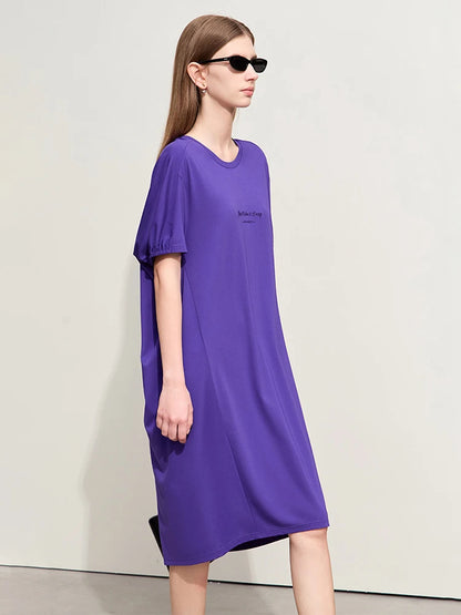 Bequemes Damen Strickkleid Mit Stickerei Und Losem Schnitt Für Sommer