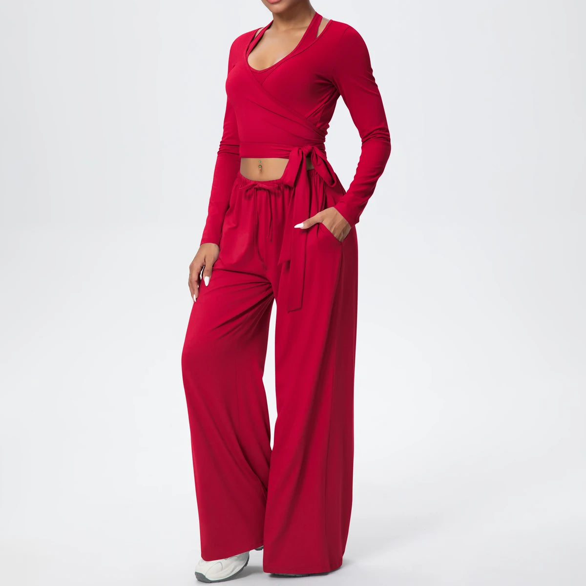 Damen Sportset mit Wickeloberteil und Langarmhose in Rot, bindende Taille, weite Beine