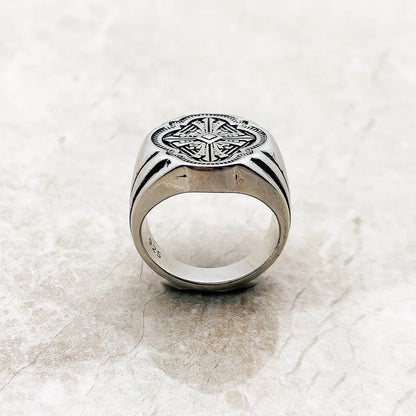 Klassischer Kreuzring aus 925er Sterlingsilber, silberner Bandring mit Gravur