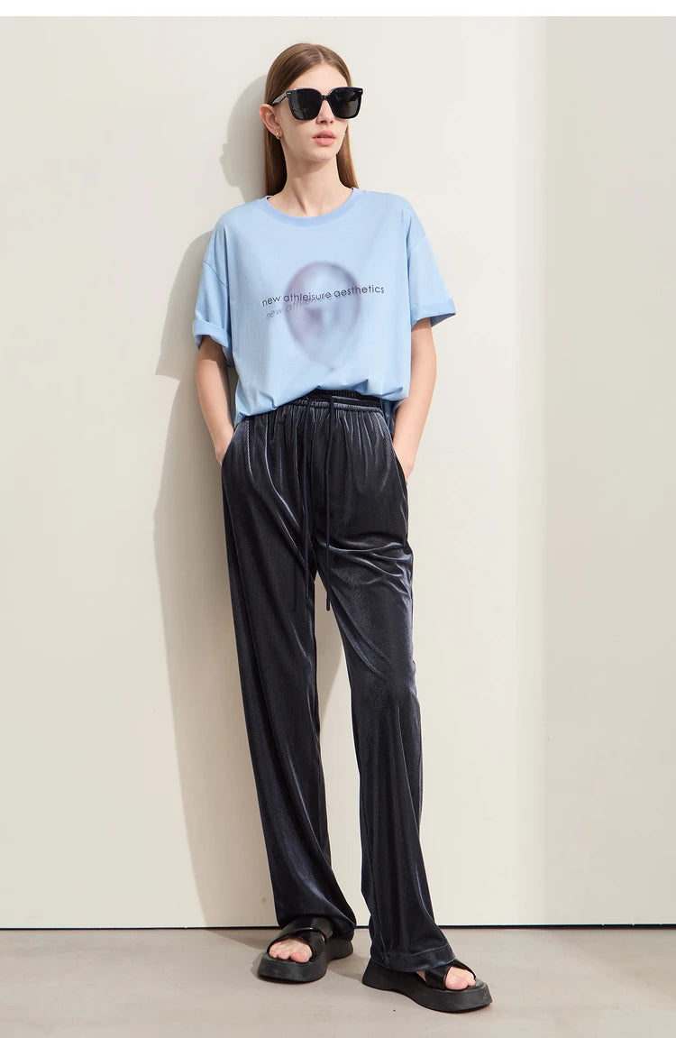 Damen T-Shirt im minimalistischen Stil mit gedrucktem Design und lässigen Ärmeln