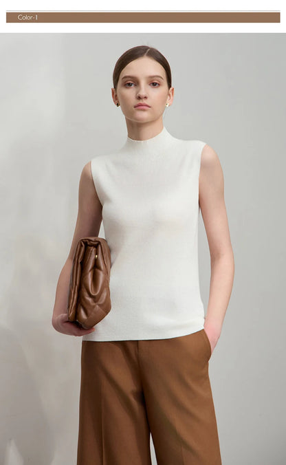 Ärmelloses Mock-Neck-Stricktop in Cremeweiß, ärmellos, figurbetont, mit Stehkragen-Rippung