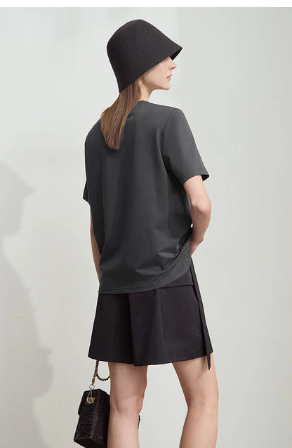 Damen T-Shirt im College-Stil aus leicht elastischem Lyocell mit minimalistischen Druck