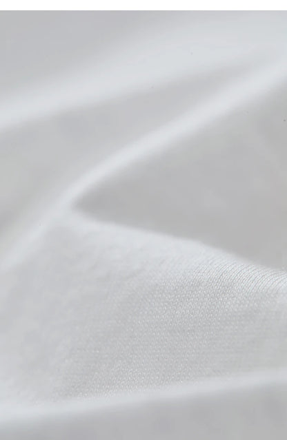 Damen Top im minimalistischen Sommerstil mit einfarbiger Buchstabenstickerei