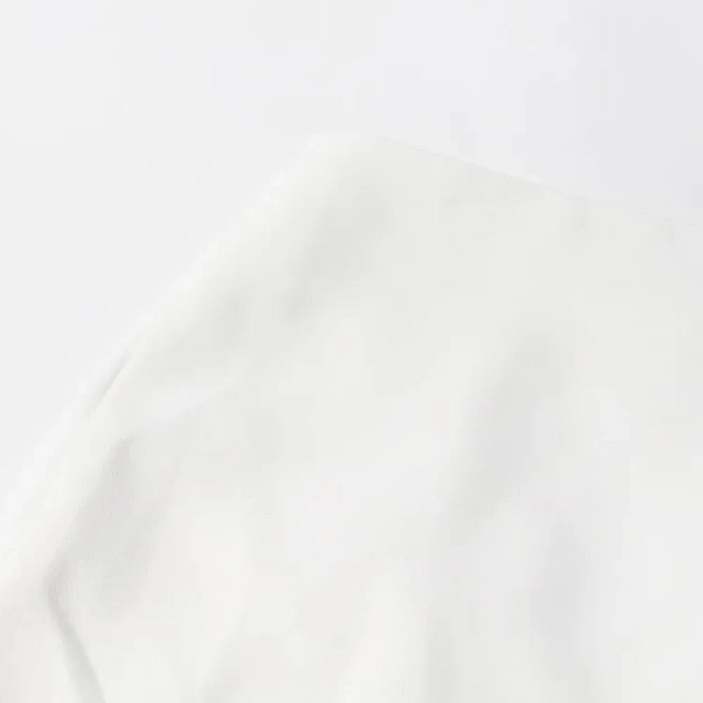 Elegantes ärmelloses Damen-Minikleid mit V-Ausschnitt und Kettendetails im Patchwork-Design