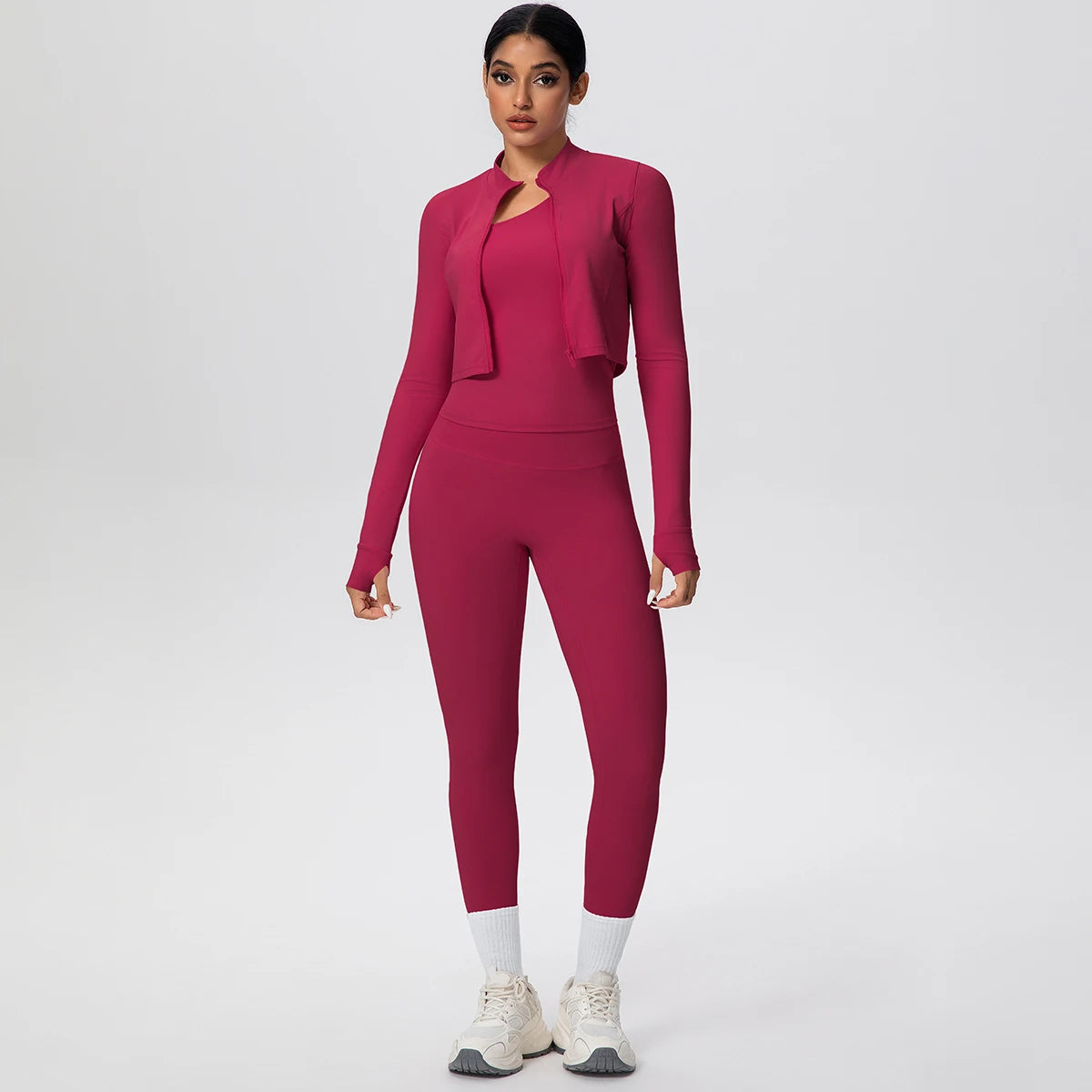 Damen-Yoga-Set bordeauxrot: Frontansicht mit offener Langarmjacke und Leggings