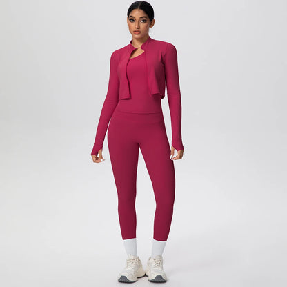 Damen-Yoga-Set bordeauxrot: Frontansicht mit offener Langarmjacke und Leggings