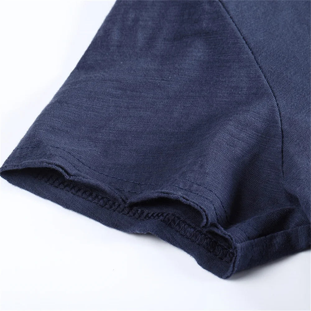 Detail Herren-T-Shirt, kurzarm, einfarbig dunkelblau, sauberer Saum am Ärmel