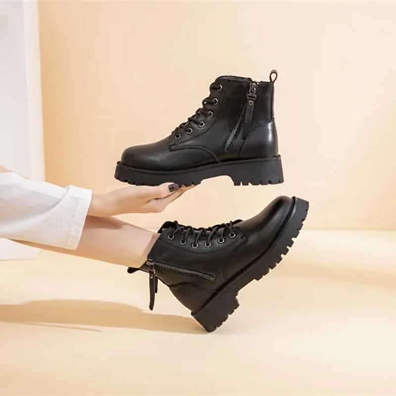 Schwarze Schnür-Ankle-Boots mit seitlichem Reißverschluss, dicker Sohle und Profil