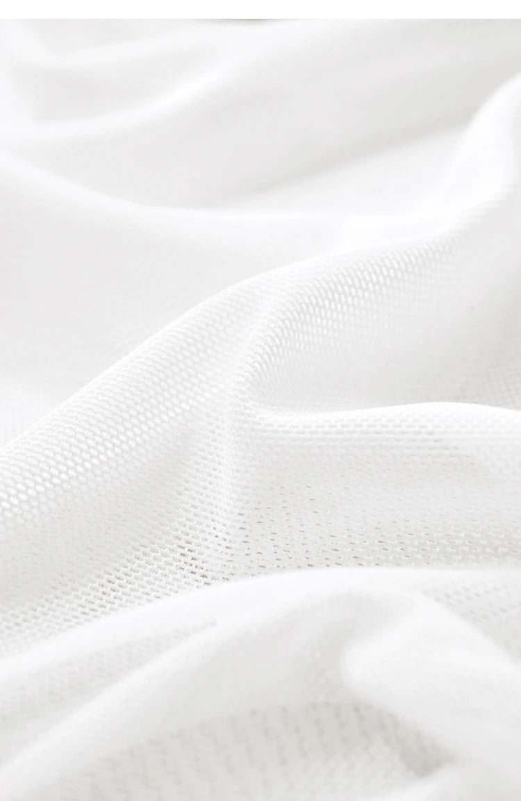 Damen T-Shirt im Minimalismus-Stil mit V-Ausschnitt und Kontrastnähten