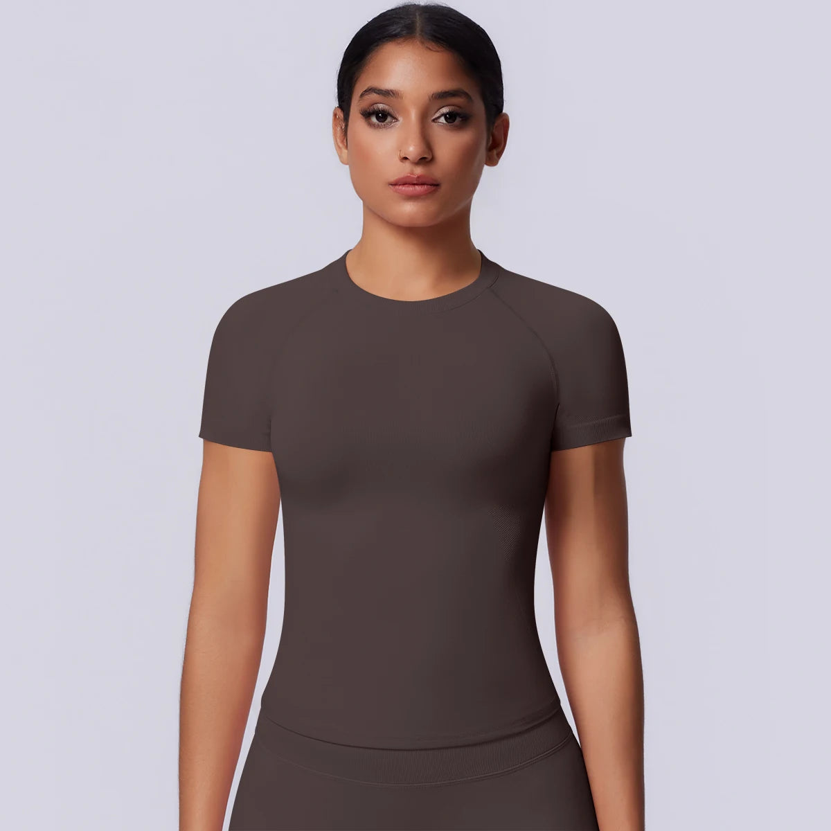 Nahtloses Funktionsshirt für Damen, dunkelbraunes Kurzarm-Shirt mit Rundhalsausschnitt