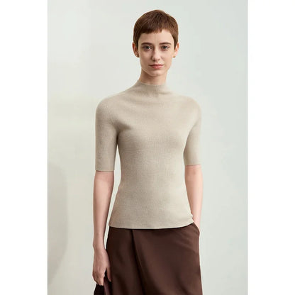 Damenpullover mit halbem Rollkragen, kurzarm, beigefarbener Feinstrick