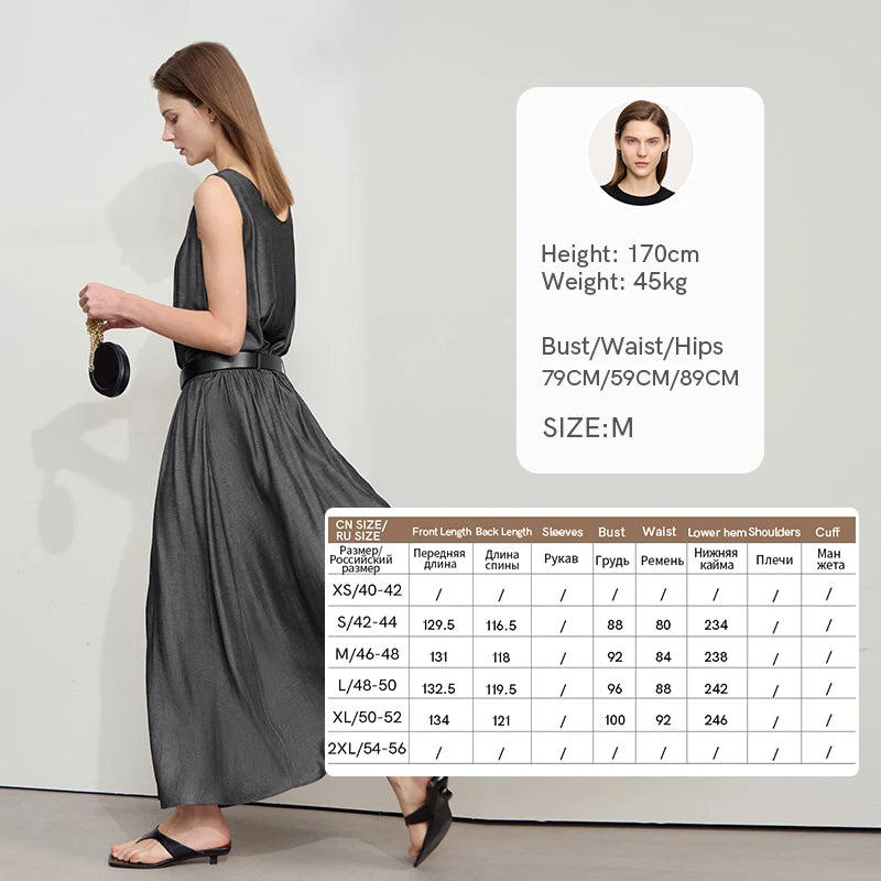 Langes Sommerkleid ohne Ärmel in Dunkelgrau, weites Faltenkleid mit Hut