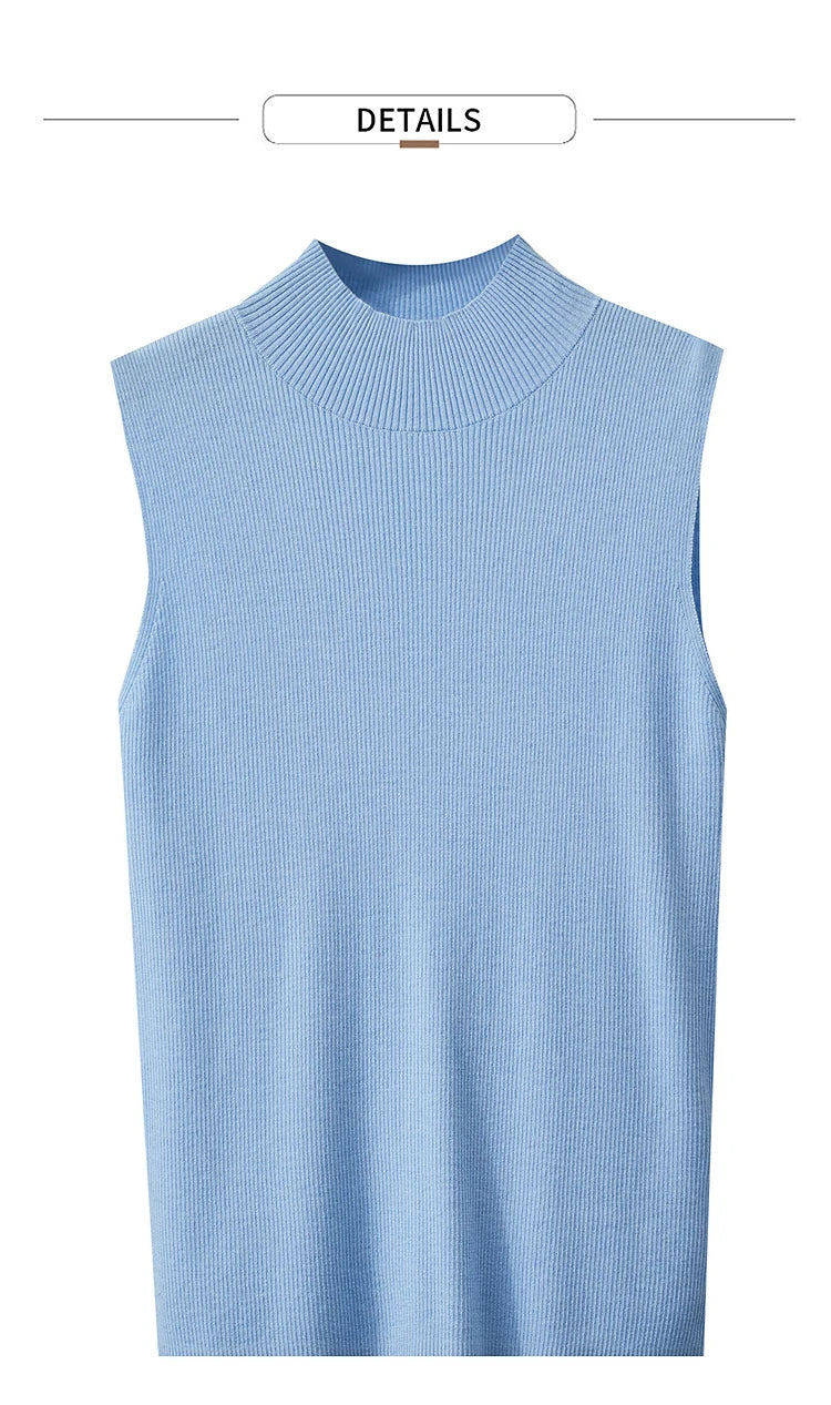 Ärmelloser Rollkragenpullover aus geripptem Strick, hellblau