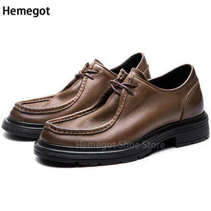 Herren-Schnürschuhe aus braunem Leder mit Schnürsenkeln und breiter, dicker Profilsohle