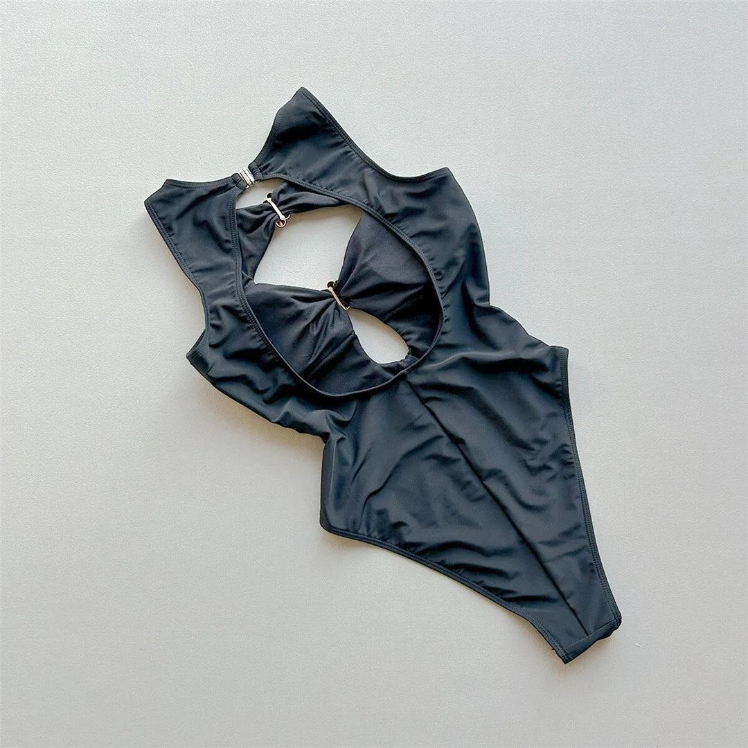 Damen Badeanzug Cut-Out rückenfrei hoher Beinausschnitt Monokini gepolstert 2026