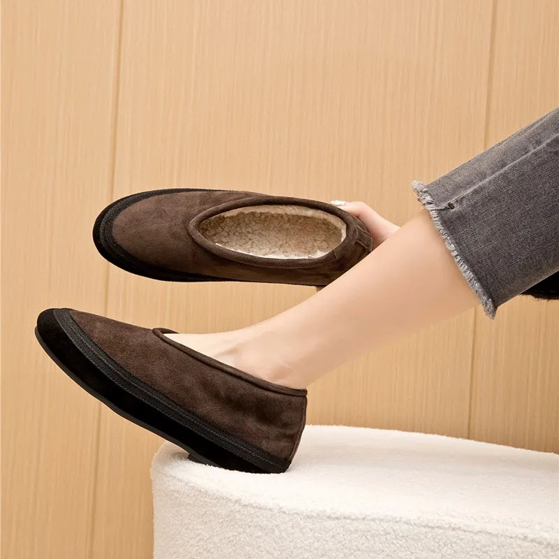 Braune Winter-Ballerinas als Paar, flache schwarze Sohle und warmes Innenfutter